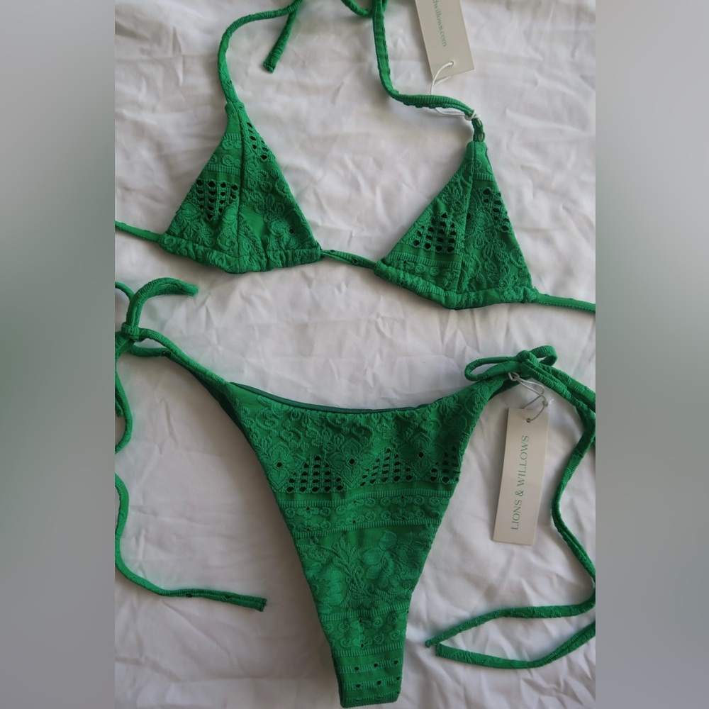Lions and willows bikini set in size S
